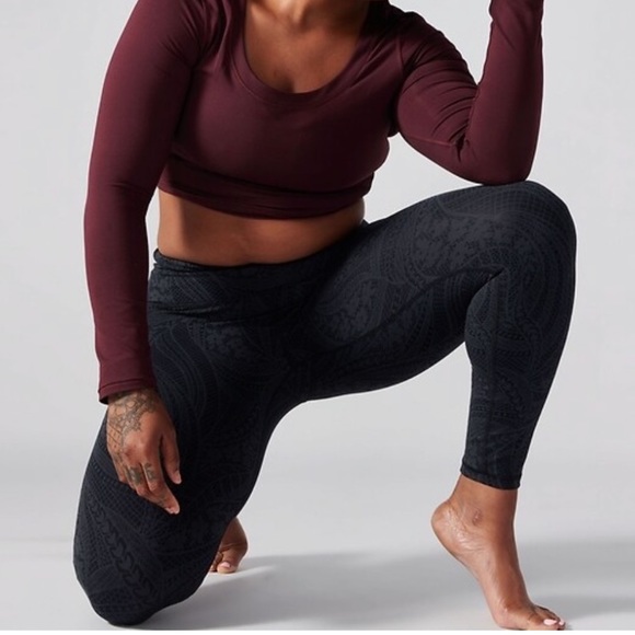 Athleta Elation Textured Tight Dreamweaver Black/Gray - Picture 3 of 10